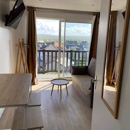 Beau Studio Au Bord De La Mer Блонвиль-сюр-Мер Экстерьер фото